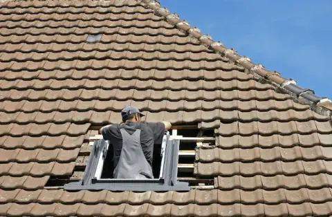 Pose de velux - Saint-Sauveur-en-Puisaye